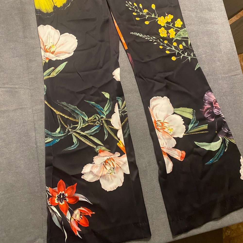 Alice Olivia Livi butterfly trouser. New. Never worn